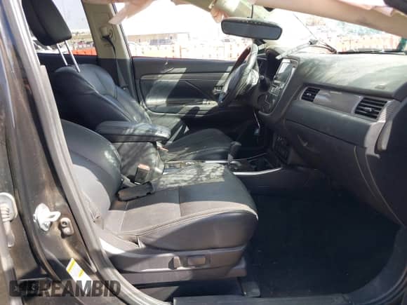 2019 Mitsubishi Outlander ES с VIN JA4AZ3A3XKZ041541, выставлен на аукционе IAAI как лот 41826586 с пробегом 104 484 миль миль и . История ставок и продаж доступна на DreamBid. Изображение 5.