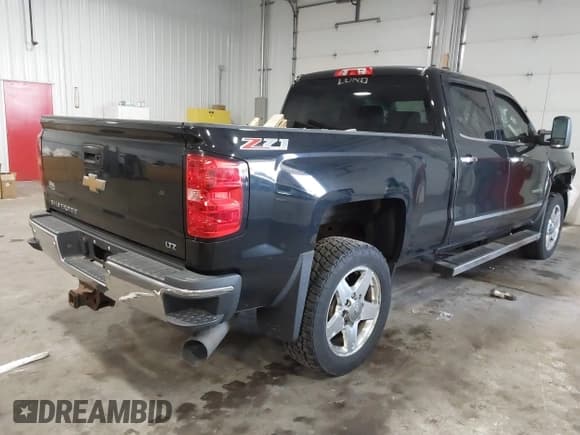 ✅ 2015 Chevrolet Silverado 2500HD LTZ • VIN: 1GC1KWE82FF136071 • Lot: 42097783. Listed on IAAI with 160,887 mi. Free auction sales archive from the USA and detailed vehicle history report at DreamBid. Image 4.