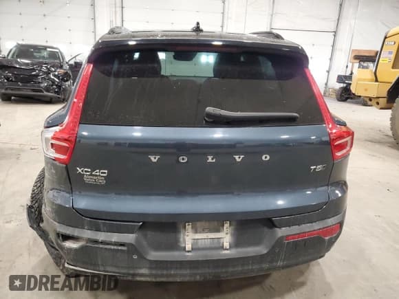✅ 2022 Volvo XC40 R-Design • VIN: YV4162UM3N2732255 • Lot: 90449325. Listed on Copart with 29,582 mi. Free auction sales archive from the USA and detailed vehicle history report at DreamBid. Image 6.