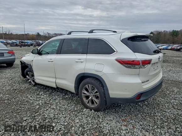 ✅ 2015 Toyota Highlander XLE • VIN: 5TDJKRFH9FS092733 • Lot: 93673925. Listed on Copart with 189,595 mi. Free auction sales archive from the USA and detailed vehicle history report at DreamBid. Image 2.