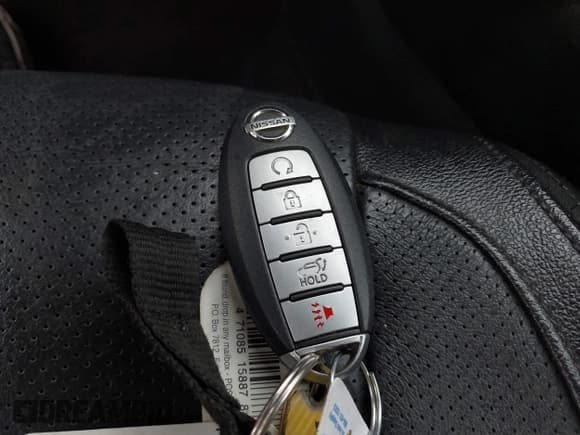 ✅ 2018 Nissan Rogue S • VIN: 5N1AT2MV3JC715041 • Lot: 42514838. Listed on IAAI with 146,732 mi. Free auction sales archive from the USA and detailed vehicle history report at DreamBid. Image 11.