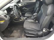 ✅ 2013 Hyundai Veloster w/Gray Int • VIN: KMHTC6AD2DU164868 • Lot: 53873024. Wystawiony na Copart z przebiegiem 103 212 mil. Bezpłatny archiwum sprzedaży aukcyjnych z USA i szczegółowy raport historii pojazdu na DreamBid. Zdjęcie 7.