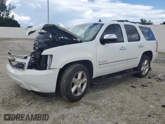 ✅ 2009 Chevrolet Tahoe LTZ • VIN: 1GNFC33079R134759 • Lot: 81601295. Wystawiony na Copart z przebiegiem Nie podano. Bezpłatny archiwum sprzedaży aukcyjnych z USA i szczegółowy raport historii pojazdu na DreamBid. Zdjęcie 1.