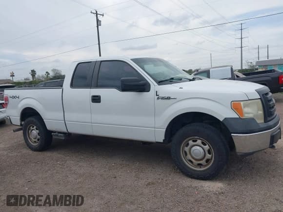 ✅ 2011 Ford F-150 XL • VIN: 1FTEX1EM6BKD47410 • Lot: 41575535. Listed on IAAI with 372,634 mi. Free auction sales archive from the USA and detailed vehicle history report at DreamBid. Image 12.