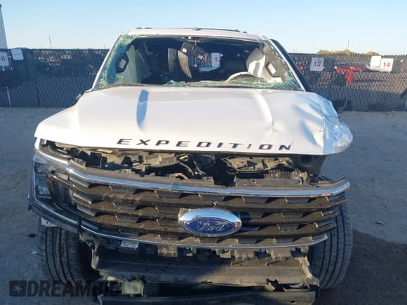 ✅ 2019 Ford Expedition Limited • VIN: 1FMJU2AT9KEA52631 • Lot: 43645090. Listed on IAAI with 96,466 mi. Free auction sales archive from the USA and detailed vehicle history report at DreamBid. Image 11.