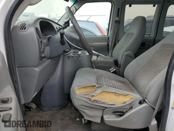 ✅ 2005 Ford Econoline Passenger XL • VIN: 1FMRE11L75HA12481 • Lot: 50769075. Listed on Copart with 260,238 mi. Free auction sales archive from the USA and detailed vehicle history report at DreamBid. Image 7.
