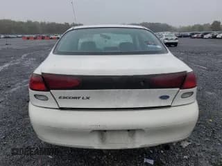 ✅ 1997 Ford Escort LX • VIN: 1FALP13P1VW284238 • Lot: 72416644. Wystawiony na Copart z przebiegiem 186 438 mil. Bezpłatny archiwum sprzedaży aukcyjnych z USA i szczegółowy raport historii pojazdu na DreamBid. Zdjęcie 6.