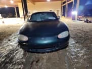 ✅ 2000 Mazda MX-5 Miata • VIN: JM1NB3534Y0139127 • Lot: 93740535. Wystawiony na Copart z przebiegiem 226 314 mil. Bezpłatny archiwum sprzedaży aukcyjnych z USA i szczegółowy raport historii pojazdu na DreamBid. Zdjęcie 5.