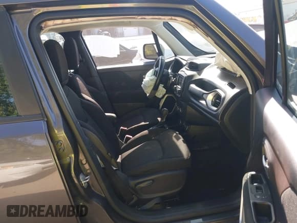 ✅ 2018 Jeep Renegade Sport • VIN: ZACCJBAB1JPH98977 • Лот: 43096332. Опубликован ранее на IAAI с пробегом 87 000 миль. Бесплатный доступ к архиву аукционных продаж из США и подробный отчёт об истории автомобиля на DreamBid. Изображение 5.