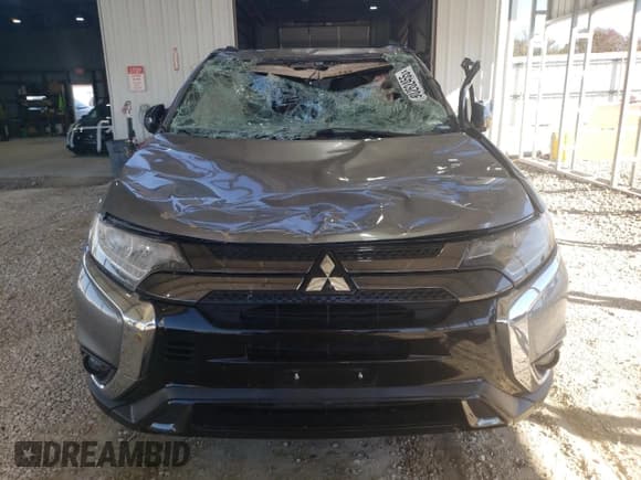 ✅ 2020 Mitsubishi Outlander SE • VIN: JA4AD3A30LZ035196 • Lot: 90262455. Wystawiony na Copart z przebiegiem Nie podano. Bezpłatny archiwum sprzedaży aukcyjnych z USA i szczegółowy raport historii pojazdu na DreamBid. Zdjęcie 5.