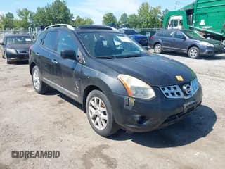 ✅ 2013 Nissan Rogue S • VIN: JN8AS5MV1DW621627 • Lot: 43080025. Wystawiony na IAAI z przebiegiem 200 522 mil. Bezpłatny archiwum sprzedaży aukcyjnych z USA i szczegółowy raport historii pojazdu na DreamBid. Zdjęcie 1.