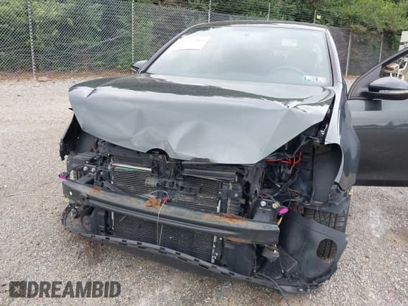 ✅ 2010 Volkswagen Golf GTI • VIN: WVWEV7AJ3AW030227 • Lot: 42717365. Listed on IAAI with 119,899 mi. Free auction sales archive from the USA and detailed vehicle history report at DreamBid. Image 6.