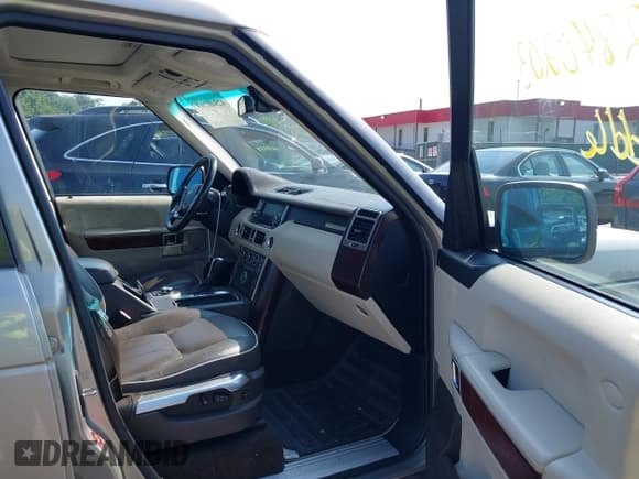 ✅ 2012 Land Rover Range Rover HSE • VIN: SALME1D48CA386194 • Lot: 42840203. Listed on IAAI with 172,294 mi. Free auction sales archive from the USA and detailed vehicle history report at DreamBid. Image 5.