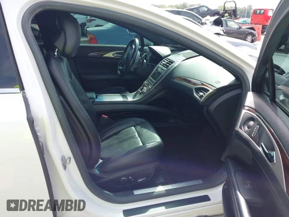 ✅ 2017 Lincoln MKZ Reserve • VIN: 3LN6L5E97HR645290 • Lot: 43342935. Wystawiony na IAAI z przebiegiem 58 476 mil. Bezpłatny archiwum sprzedaży aukcyjnych z USA i szczegółowy raport historii pojazdu na DreamBid. Zdjęcie 5.