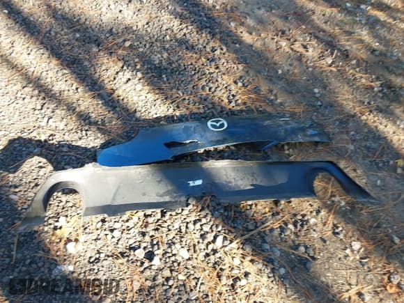 ✅ 2024 Mazda CX-50 S Premium • VIN: 7MMVABDM1RN240444 • Lot: 43410563. Listed on IAAI with 12,648 mi. Free auction sales archive from the USA and detailed vehicle history report at DreamBid. Image 12.