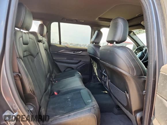✅ 2025 Jeep Grand Cherokee Altitude • VIN: 1C4RJHAG2SC279628 • Lot: 62747275. Listed on Copart with 7,012 mi. Free auction sales archive from the USA and detailed vehicle history report at DreamBid. Image 11.