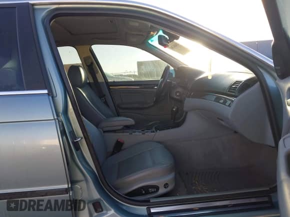 2003 BMW 3 Series 330xi с VIN WBAEW53443PG23830, выставлен на аукционе IAAI как лот 43404394 с пробегом 153 182 миль миль и . История ставок и продаж доступна на DreamBid. Изображение 5.