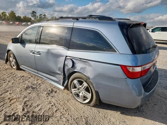 ✅ 2011 Honda Odyssey Touring • VIN: 5FNRL5H9XBB069538 • Lot: 93008385. Wystawiony na Copart z przebiegiem 143 981 mil. Bezpłatny archiwum sprzedaży aukcyjnych z USA i szczegółowy raport historii pojazdu na DreamBid. Zdjęcie 2.