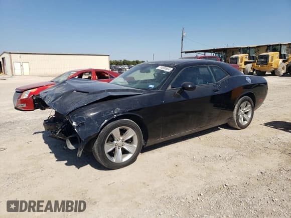 ✅ 2017 Dodge Challenger SXT • VIN: 2C3CDZAG4HH561217 • Lot: 74090864. Wystawiony na Copart z przebiegiem 76 425 mil. Bezpłatny archiwum sprzedaży aukcyjnych z USA i szczegółowy raport historii pojazdu na DreamBid. Zdjęcie 1.