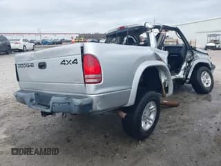 ✅ 2001 Dodge Dakota Sport • VIN: 1B7GG22N61S260178 • Lot: 41033073. Wystawiony na IAAI z przebiegiem Nie podano. Bezpłatny archiwum sprzedaży aukcyjnych z USA i szczegółowy raport historii pojazdu na DreamBid. Zdjęcie 4.
