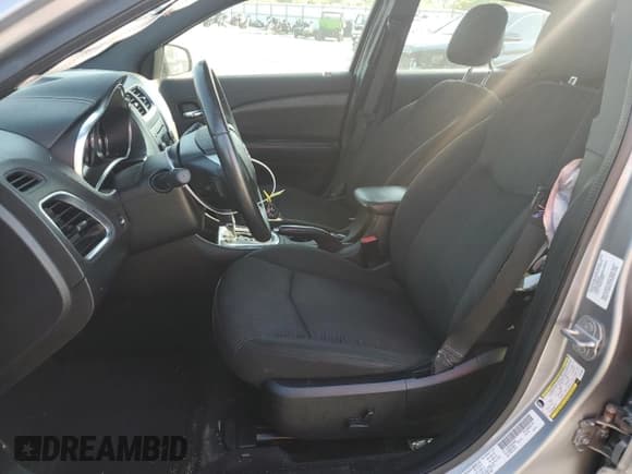 ✅ 2013 Dodge Avenger SXT • VIN: 1C3CDZCG5DN756564 • Лот: 71950224. Опубликован ранее на Copart с пробегом 126 753 миль. Бесплатный доступ к архиву аукционных продаж из США и подробный отчёт об истории автомобиля на DreamBid. Изображение 7.