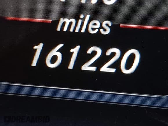 ✅ 2015 Mercedes-Benz CLA 250 • VIN: WDDSJ4EB8FN164461 • Lot: 43783324. Wystawiony na IAAI z przebiegiem 161 220 mil. Bezpłatny archiwum sprzedaży aukcyjnych z USA i szczegółowy raport historii pojazdu na DreamBid. Zdjęcie 7.