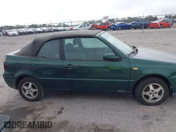 ✅ 2000 Volkswagen Cabriolet GLS • VIN: 3VWDC21V5YM801852 • Лот: 41509613. Опубликован ранее на IAAI с пробегом 92 027 миль. Бесплатный доступ к архиву аукционных продаж из США и подробный отчёт об истории автомобиля на DreamBid. Изображение 13.