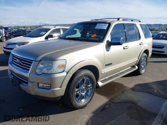 ✅ 2006 Ford Explorer Limited • VIN: 1FMEU758X6UB56450 • Lot: 43702785. Listed on IAAI with 216,120 mi. Free auction sales archive from the USA and detailed vehicle history report at DreamBid. Image 17.
