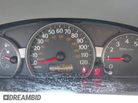 2004 Saturn ION ION 2 z VIN 1G8AJ52F44Z206921, wystawiony jako IAAI lot #42395938 z przebiegiem 129 558 mil mil oraz . Historia ofert i sprzedaży dostępna na DreamBid. Obrazek 7.