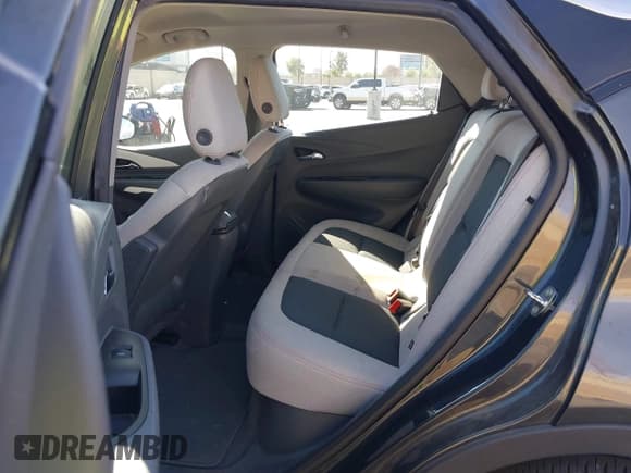 ✅ 2020 Chevrolet Bolt EV LT • VIN: 1G1FY6S05L4135290 • Lot: 41598059. Wystawiony na IAAI z przebiegiem 46 938 mil. Bezpłatny archiwum sprzedaży aukcyjnych z USA i szczegółowy raport historii pojazdu na DreamBid. Zdjęcie 8.