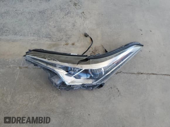 ✅ 2019 Toyota C-HR XLE • VIN: NMTKHMBX5KR081868 • Lot: 90102695. Wystawiony na Copart z przebiegiem 75 073 mil. Bezpłatny archiwum sprzedaży aukcyjnych z USA i szczegółowy raport historii pojazdu na DreamBid. Zdjęcie 13.