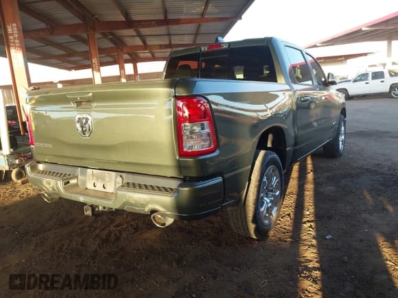 ✅ 2020 Ram 1500 Lone Star • VIN: 1C6RREFT2LN372546 • Lot: 43599688. Wystawiony na IAAI z przebiegiem 83 530 mil. Bezpłatny archiwum sprzedaży aukcyjnych z USA i szczegółowy raport historii pojazdu na DreamBid. Zdjęcie 4.