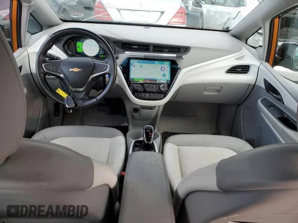 2017 Chevrolet Bolt EV Premier z VIN 1G1FX6S00H4157465, wystawiony jako Copart lot #40251184 z przebiegiem 48 736 mil mil oraz . Historia ofert i sprzedaży dostępna na DreamBid. Obrazek 8.