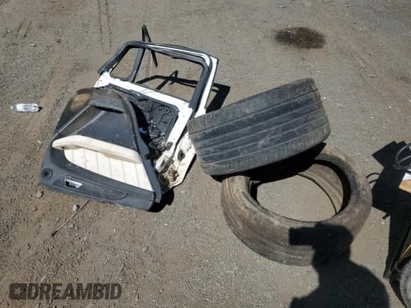 ✅ 2016 Mercedes-Benz GLE 63 S AMG • VIN: 4JGED7FB4GA028668 • Lot: 69442205. Wystawiony na Copart z przebiegiem Nie podano. Bezpłatny archiwum sprzedaży aukcyjnych z USA i szczegółowy raport historii pojazdu na DreamBid. Zdjęcie 13.