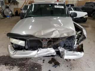 ✅ 2004 Chevrolet S-10 LS • VIN: 1GCDT13X84K111669 • Лот: 82139444. Опубликован ранее на Copart с пробегом 194 813 миль. Бесплатный доступ к архиву аукционных продаж из США и подробный отчёт об истории автомобиля на DreamBid. Изображение 5.