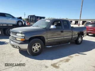✅ 2000 Chevrolet Silverado 1500 LS • VIN: 2GCEK19V2Y1258220 • Лот: 84621525. Опубликован ранее на Copart с пробегом 212 774 миль. Бесплатный доступ к архиву аукционных продаж из США и подробный отчёт об истории автомобиля на DreamBid. Изображение 1.