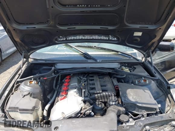 ✅ 2004 BMW 3 Series 325i • VIN: WBAET37484NJ95990 • Lot: 42779657. Listed on IAAI with 188,022 mi. Free auction sales archive from the USA and detailed vehicle history report at DreamBid. Image 10.