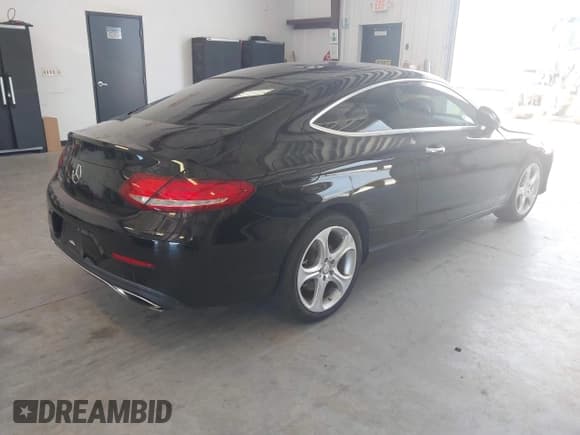 ✅ 2017 Mercedes-Benz C 300 • VIN: WDDWJ4JB6HF357941 • Lot: 42859210. Wystawiony na IAAI z przebiegiem 36 529 mil. Bezpłatny archiwum sprzedaży aukcyjnych z USA i szczegółowy raport historii pojazdu na DreamBid. Zdjęcie 4.