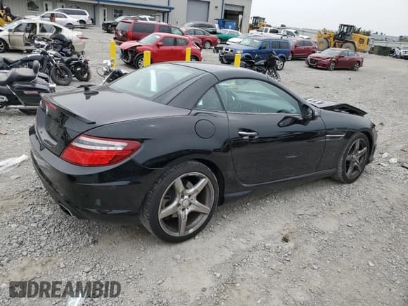 ✅ 2014 Mercedes-Benz SLK 250 • VIN: WDDPK4HAXEF089177 • Lot: 71158894. Wystawiony na Copart z przebiegiem 29 135 mil. Bezpłatny archiwum sprzedaży aukcyjnych z USA i szczegółowy raport historii pojazdu na DreamBid. Zdjęcie 3.