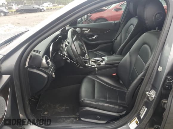 ✅ 2018 Mercedes-Benz C 300 • VIN: WDDWF4KB3JR343564 • Лот: 65400164. Опубликован ранее на Copart с пробегом 69 528 миль. Бесплатный доступ к архиву аукционных продаж из США и подробный отчёт об истории автомобиля на DreamBid. Изображение 7.