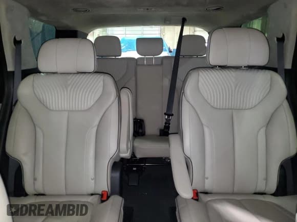 ✅ 2024 Hyundai Palisade Calligraphy • VIN: KM8R7DGE2RU710806 • Lot: 41492105. Wystawiony na Copart z przebiegiem 32 717 mil. Bezpłatny archiwum sprzedaży aukcyjnych z USA i szczegółowy raport historii pojazdu na DreamBid. Zdjęcie 10.