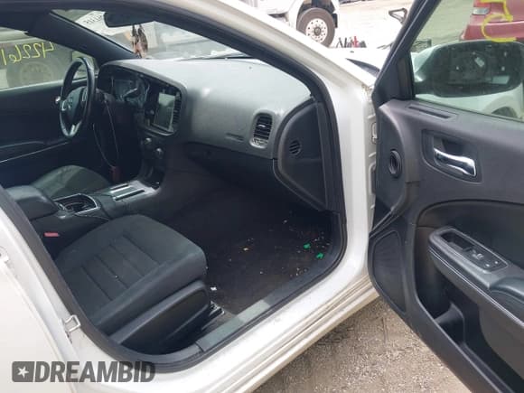 ✅ 2011 Dodge Charger • VIN: 2B3CL1CG1BH578398 • Lot: 42261315. Wystawiony na IAAI z przebiegiem 184 947 mil. Bezpłatny archiwum sprzedaży aukcyjnych z USA i szczegółowy raport historii pojazdu na DreamBid. Zdjęcie 5.