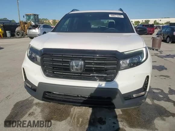 ✅ 2024 Honda Passport Black Edition • VIN: 5FNYF8H87RB007424 • Lot: 68674295. Listed on Copart with 22,786 mi. Free auction sales archive from the USA and detailed vehicle history report at DreamBid. Image 14.