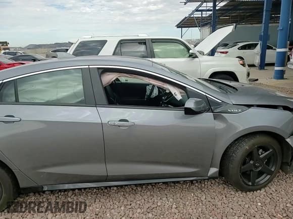 ✅ 2018 Chevrolet Volt Premier • VIN: 1G1RB6S53JU153844 • Lot: 60568884. Wystawiony na Copart z przebiegiem 43 705 mil. Bezpłatny archiwum sprzedaży aukcyjnych z USA i szczegółowy raport historii pojazdu na DreamBid. Zdjęcie 11.