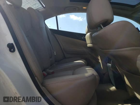 ✅ 2013 Nissan Maxima S • VIN: 1N4AA5AP1DC837263 • Lot: 86644675. Wystawiony na Copart z przebiegiem Nie podano. Bezpłatny archiwum sprzedaży aukcyjnych z USA i szczegółowy raport historii pojazdu na DreamBid. Zdjęcie 10.