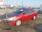 ✅ 2018 Nissan Versa SV • VIN: 3N1CN7AP0JL813350 • Lot: 43006389. Wystawiony na IAAI z przebiegiem 71 478 mil. Bezpłatny archiwum sprzedaży aukcyjnych z USA i szczegółowy raport historii pojazdu na DreamBid. Zdjęcie 2.