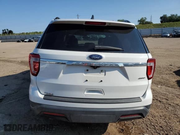 ✅ 2018 Ford Explorer • VIN: 1FM5K8B84JGB00396 • Lot: 71170105. Wystawiony na Copart z przebiegiem Nie podano. Bezpłatny archiwum sprzedaży aukcyjnych z USA i szczegółowy raport historii pojazdu na DreamBid. Zdjęcie 6.