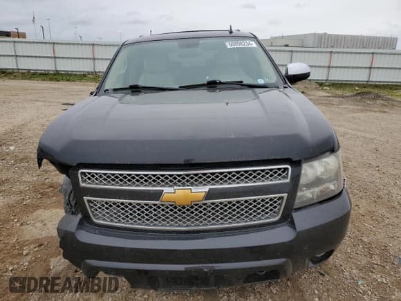 ✅ 2010 Chevrolet Suburban LTZ • VIN: 1GNUKKE36AR223741 • Lot: 60898234. Wystawiony na Copart z przebiegiem 204 276 mil. Bezpłatny archiwum sprzedaży aukcyjnych z USA i szczegółowy raport historii pojazdu na DreamBid. Zdjęcie 5.