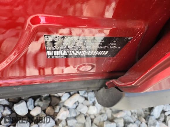 ✅ 2017 Toyota RAV4 SE • VIN: JTMNFREV0HJ123817 • Lot: 71148875. Listed on Copart with 122,578 mi. Free auction sales archive from the USA and detailed vehicle history report at DreamBid. Image 13.