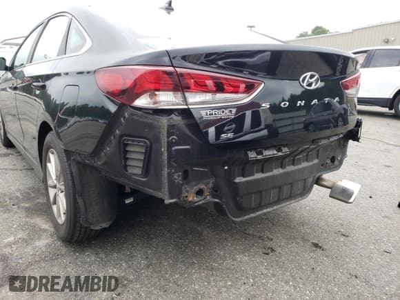 ✅ 2018 Hyundai Sonata SE • VIN: 5NPE24AF3JH615169 • Лот: 53789082. Опубликован ранее на Copart с пробегом 76 142 миль. Бесплатный доступ к архиву аукционных продаж из США и подробный отчёт об истории автомобиля на DreamBid. Изображение 9.